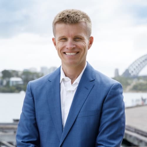 Lloyd Edge author portrait
